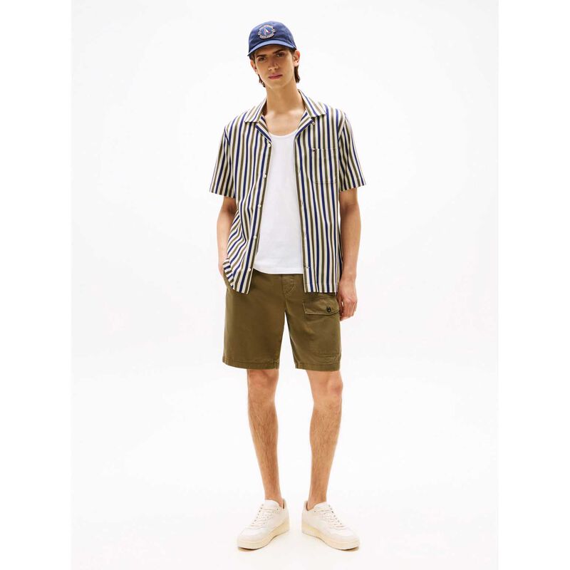 Tommy Hilfiger Washed Twill Relaxed Cargo Shorts image number 3